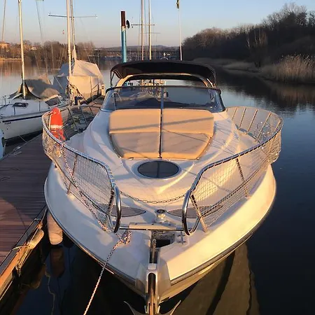 Úszó hotel Boat Barca Cranchi Zaffiro 36